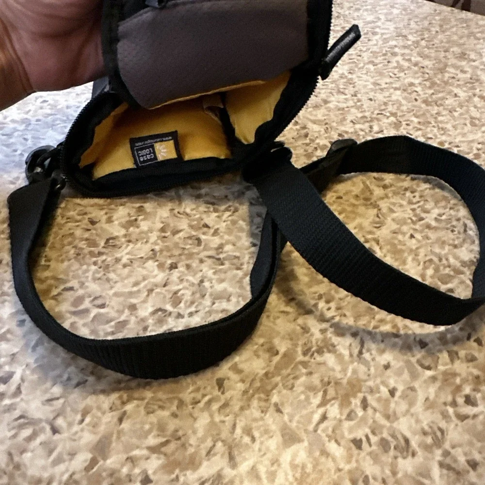 Case Logic Camera Case Small Travel Bag 6